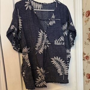💙 Old Navy Dark Blue and White Leaf Pattern Blouse Sz XL
